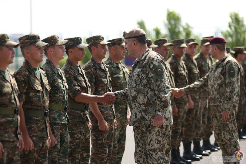 Эдвард Асрян: сержанты должны с честью выполнять свой долг перед Арменией