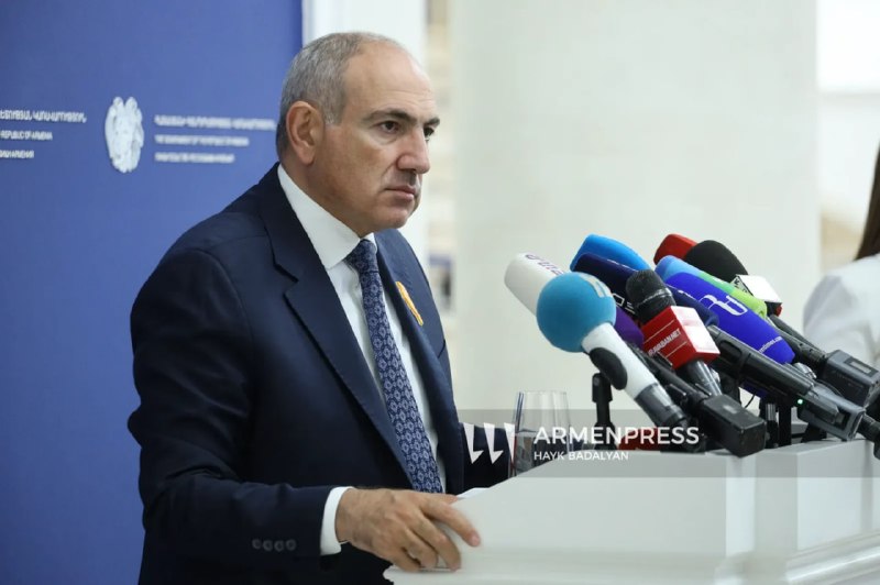 Никол Пашинян на брифинге после заседания правления партии Гражданский договор в Армении