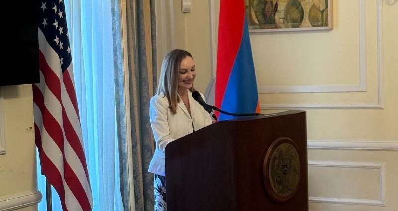 Лилит Макунц отказалась от депутатского мандата: ЦИК Армении сообщил о самоотводе