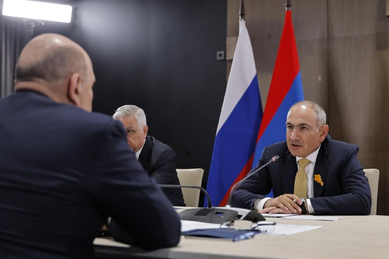 Пашинян анонсировал договорённости с Мишустиным в Екатеринбурге, не раскрыв деталей