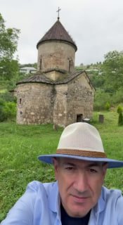 Никол Пашинян у церкви VII века в селе Лусаовит, Тавушская область