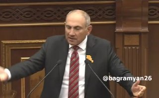 Пашинян призвал оппозицию выйти на площадь, усомнившись в заявлениях о фальсификациях на выборах